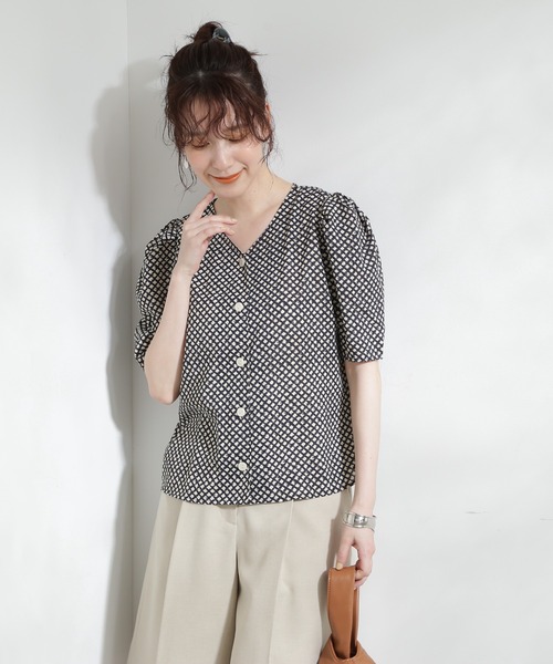 N.（N. Natural Beauty Basic）（エヌエヌナチュラルビューティーベーシック）の「◆フロントボタンプリントブラウス（シャツ/ブラウス・レディース・ブラック系その他/ブラウン系その他/カーキ系・MEDIUM）」の10枚目の写真