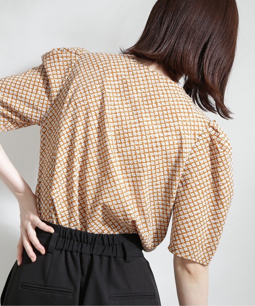 N.（N. Natural Beauty Basic）（エヌエヌナチュラルビューティーベーシック）の「◆フロントボタンプリントブラウス（シャツ/ブラウス・レディース・ブラック系その他/ブラウン系その他/カーキ系・MEDIUM）」の13枚目の写真