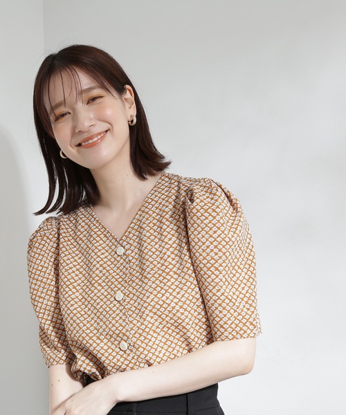 N.（N. Natural Beauty Basic）（エヌエヌナチュラルビューティーベーシック）の「◆フロントボタンプリントブラウス（シャツ/ブラウス・レディース・ブラック系その他/ブラウン系その他/カーキ系・MEDIUM）」の18枚目の写真