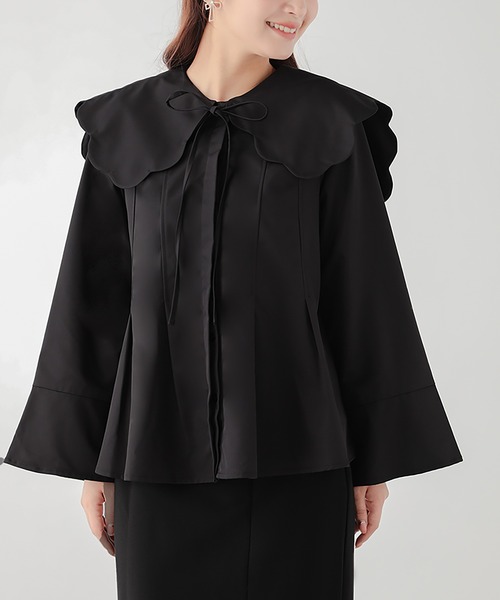 Fit more（フィットモア）の「スカラップビッグカラーウエストタックブラウス（シャツ/ブラウス・レディース・ホワイト/ブラック・FREE）」の3枚目の写真
