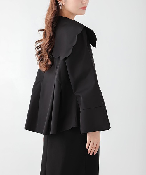 Fit more（フィットモア）の「スカラップビッグカラーウエストタックブラウス（シャツ/ブラウス・レディース・ホワイト/ブラック・FREE）」の6枚目の写真