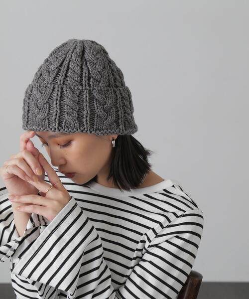 FREE'S MART（フリーズマート）の「ケーブルニット帽（ニットキャップ/ビーニー・レディース・ホワイト/グレー・ﾌﾘ-）」の5枚目の写真