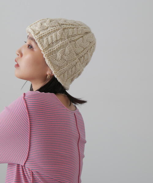 FREE'S MART（フリーズマート）の「ケーブルニット帽（ニットキャップ/ビーニー・レディース・ホワイト/グレー・ﾌﾘ-）」の10枚目の写真