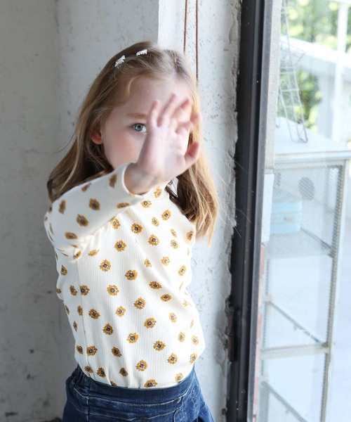 Rora(ローラ)の「ひまり リブ編み Tシャツ ハイネック(Tシャツ/カットソー・キッズ・ホワイト/ライトブラウン/ライトグリーン・130/120/150/110/100/140)」の10枚目の写真