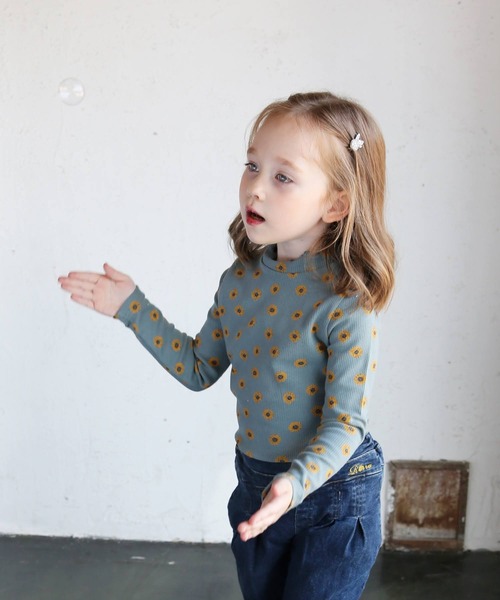 Rora(ローラ)の「ひまり リブ編み Tシャツ ハイネック(Tシャツ/カットソー・キッズ・ホワイト/ライトブラウン/ライトグリーン・130/120/150/110/100/140)」の13枚目の写真