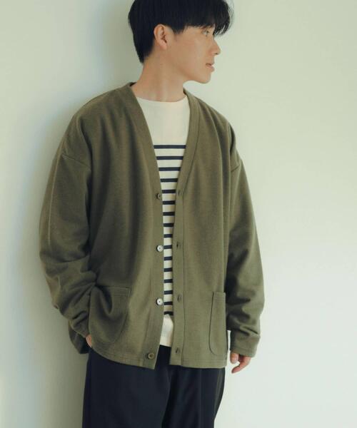 ITEMS URBANRESEARCH（アイテムズ アーバンリサーチ）の「起毛フライス 4B カーディガン（カーディガン/ボレロ・メンズ・カーキ/ブラック/バーガンディー/ネイビー/マスタード・LARGE/MEDIUM）」の8枚目の写真
