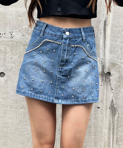 GLAMOROUS JANE（グラマラスジェーン）の「ビジュー付デニムスカパン（デニムパンツ・レディース・インディゴブルー・L/M）」の2枚目の写真