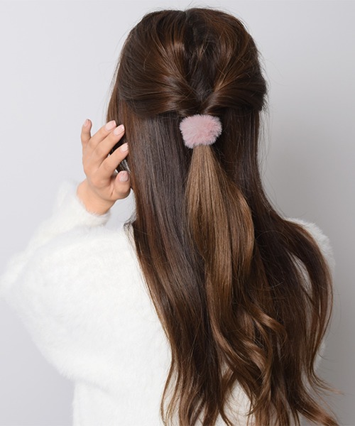 LUDLOW  ビジュー×ファーヘアゴム 新品未使用 LUDLOW ビジュー×ファーヘアゴム 新品未使用