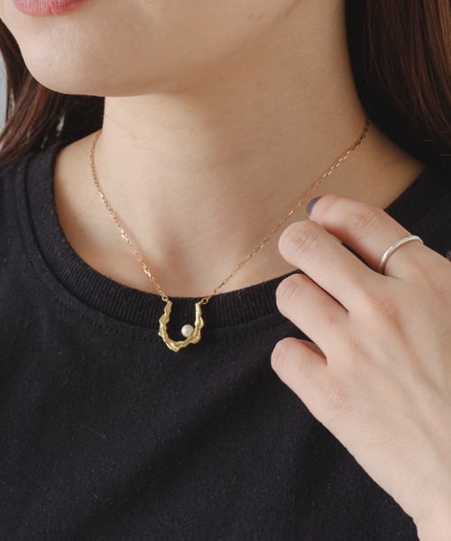 aquvii（アクビ）の「アクビ oyster necklace（ネックレス・レディース・ゴールド/ゴールド系その他・フリー）」の3枚目の写真