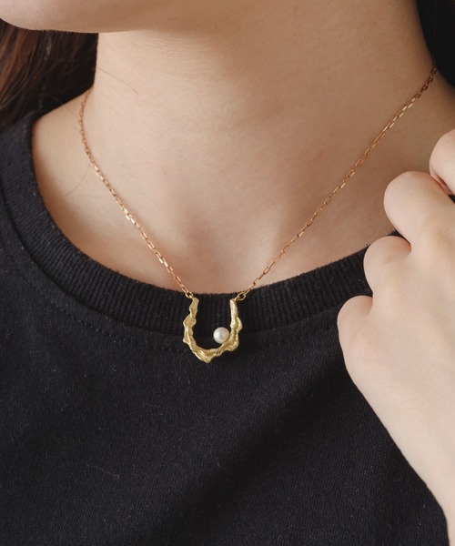 aquvii（アクビ）の「アクビ oyster necklace（ネックレス・レディース・ゴールド/ゴールド系その他・フリー）」の4枚目の写真