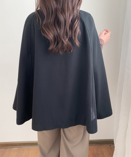 ABITOKYO（アビトーキョー）の「スリットノーカラーケープポンチョコート（ポンチョ・レディース・ブラック/モカ/アイボリー/ブラック系その他/ベージュ系その他・M/L）」の11枚目の写真
