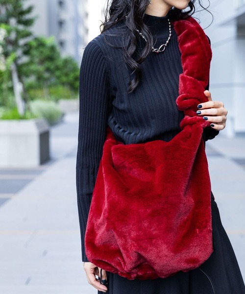 HARE（ハレ）の「シャギーファーショルダーBAG(HARE)（ショルダー