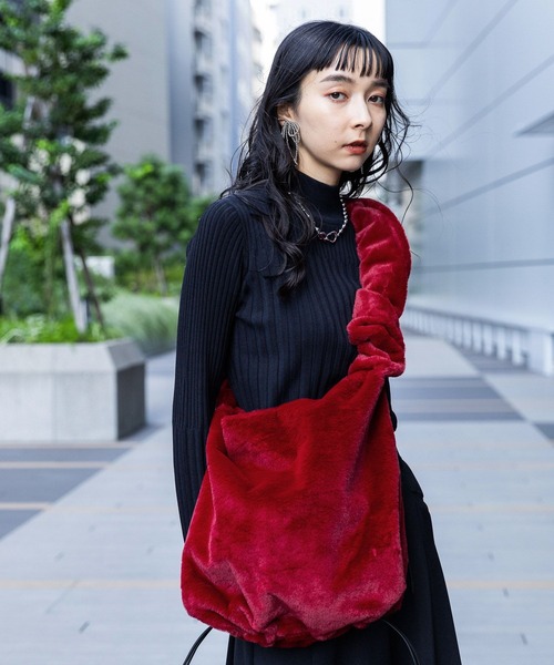 HARE（ハレ）の「シャギーファーショルダーBAG(HARE)（ショルダー