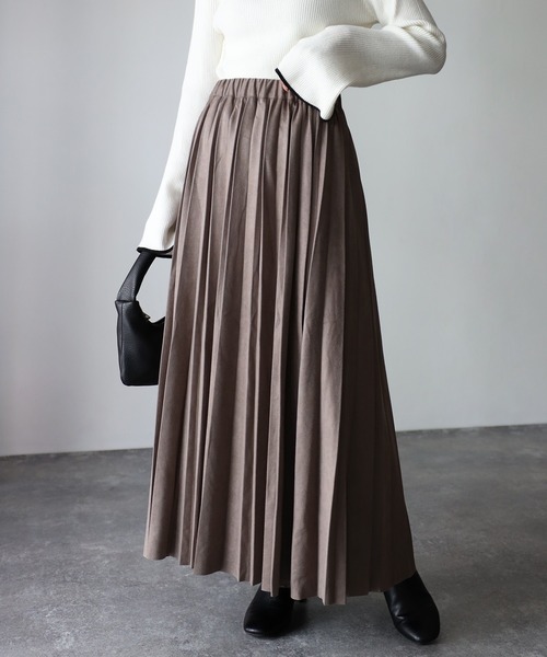 Riberry(リベリー)の「スエードランダムプリーツスカート(スカート・レディース・グレー/ブラウン/ブラック/モカ/アイボリー・MEDIUM)」の18枚目の写真