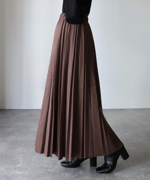 Riberry(リベリー)の「スエードランダムプリーツスカート(スカート・レディース・グレー/ブラウン/ブラック/モカ/アイボリー・MEDIUM)」の20枚目の写真