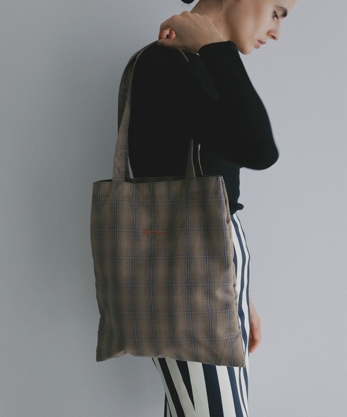 EFOLE（エフォル）の「【ZOZO限定】Gingham logo tote bag / ギンガム ロゴ トートバッグ（トートバッグ・レディース・ブラック/ピンク/グリーン/オフホワイト/その他/キャメル・FREE）」の18枚目の写真