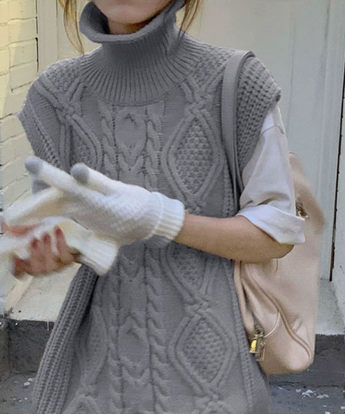 ANOTHER S（アナザーエス）の「ケーブル編みハイネックニットベスト