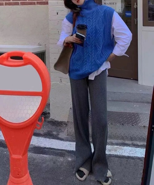 ANOTHER S（アナザーエス）の「ケーブル編みハイネックニットベスト