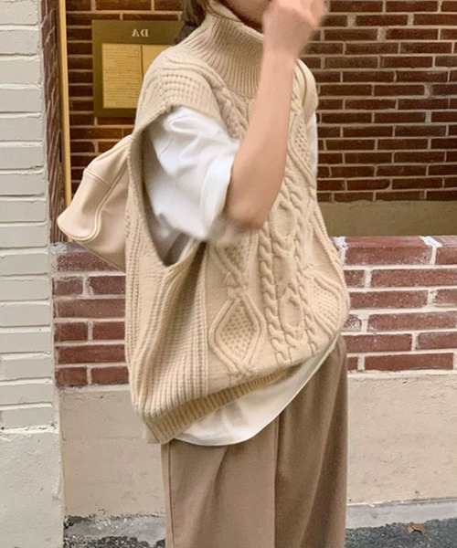 ANOTHER S（アナザーエス）の「ケーブル編みハイネックニットベスト