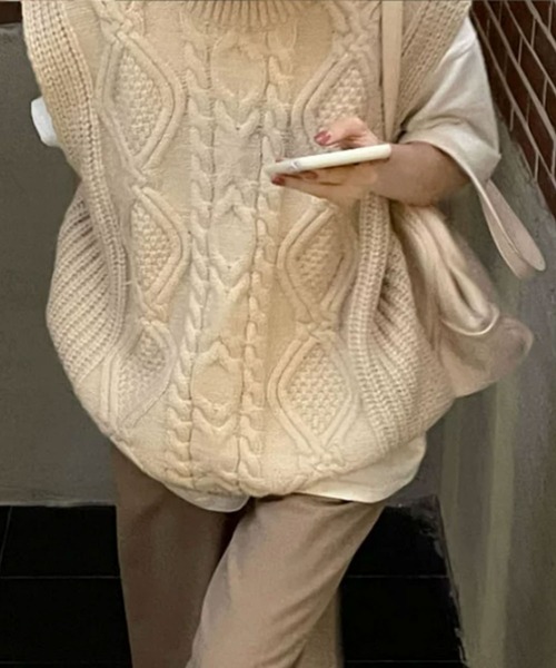 ANOTHER S（アナザーエス）の「ケーブル編みハイネックニット