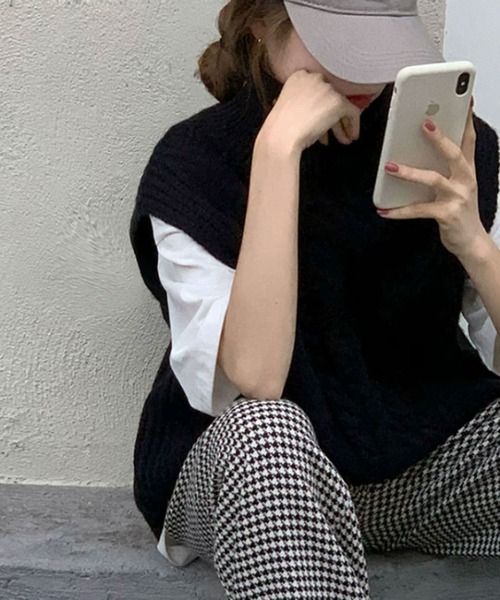 ANOTHER S（アナザーエス）の「ケーブル編みハイネックニットベスト