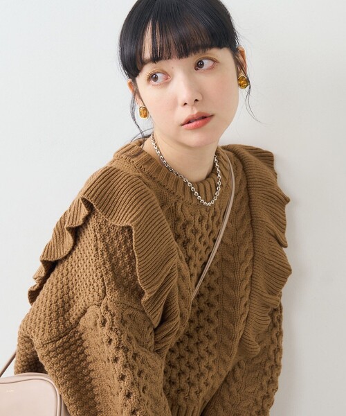 FREAK'S STORE（フリークスストア）の「ケーブル フリルニット/プルオーバーニット（ニット/セーター・レディース・キャメル/オフホワイト/ネイビー・ﾌﾘ-）」の14枚目の写真