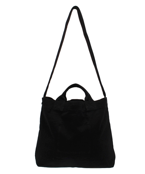 one after another NICE CLAUP（ワンアフターアナザーナイスクラップ）の「【ナイスクラップ】プリントショルダーバッグ（トートバッグ・レディース・ブラック/カーキ/オフホワイト・FREE）」の11枚目の写真