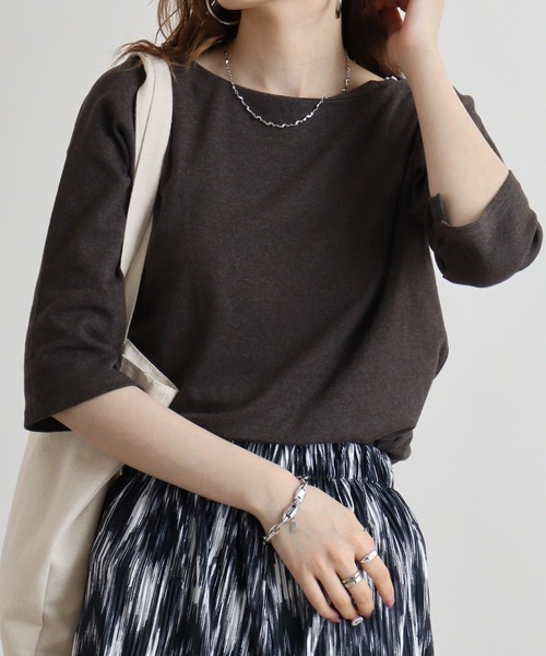 atONE(アットワン)の「atONE ボートネック七分袖プルオーバー(Tシャツ/カットソー・レディース・ブラック/カーキ/オフホワイト/チャコールグレー/杢グレー・L/LL/3L/4L/M)」の1枚目の写真