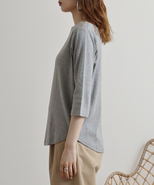 atONE(アットワン)の「atONE ボートネック七分袖プルオーバー(Tシャツ/カットソー・レディース・ブラック/カーキ/オフホワイト/チャコールグレー/杢グレー・L/LL/3L/4L/M)」の16枚目の写真