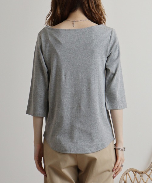 atONE(アットワン)の「atONE ボートネック七分袖プルオーバー(Tシャツ/カットソー・レディース・ブラック/カーキ/オフホワイト/チャコールグレー/杢グレー・L/LL/3L/4L/M)」の17枚目の写真