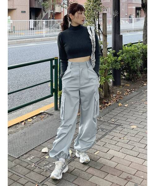 MURUA（ムルーア）の「シャーリングカーゴパンツ（カーゴパンツ