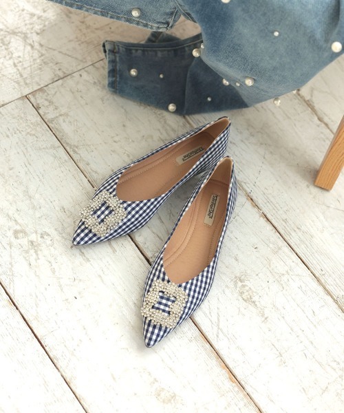 DONOBAN（ドノバン）の「スクエアビジューパンプス（パンプス・レディース・ブラック/アイボリー/ブルー系その他2/ブルー系その他/ピンク・22.5cm/23.5cm/24.5cm）」の4枚目の写真