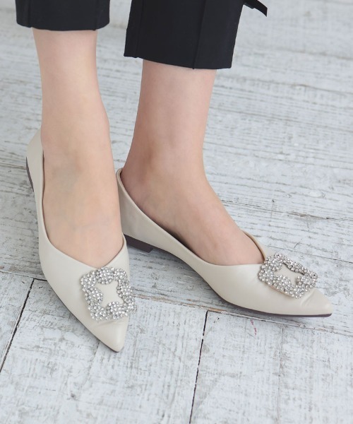 DONOBAN（ドノバン）の「スクエアビジューパンプス（パンプス・レディース・ブラック/アイボリー/ブルー系その他2/ブルー系その他/ピンク・22.5cm/23.5cm/24.5cm）」の2枚目の写真