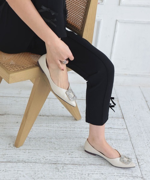 DONOBAN（ドノバン）の「スクエアビジューパンプス（パンプス・レディース・ブラック/アイボリー/ブルー系その他2/ブルー系その他/ピンク・22.5cm/23.5cm/24.5cm）」の9枚目の写真