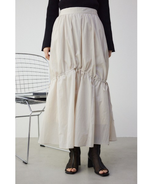 AZUL by moussy(アズールバイマウジー)の「2WAYドローストリングデザインスカート(スカート・レディース・アイボリー/ブラック・SMALL/MEDIUM)」の6枚目の写真