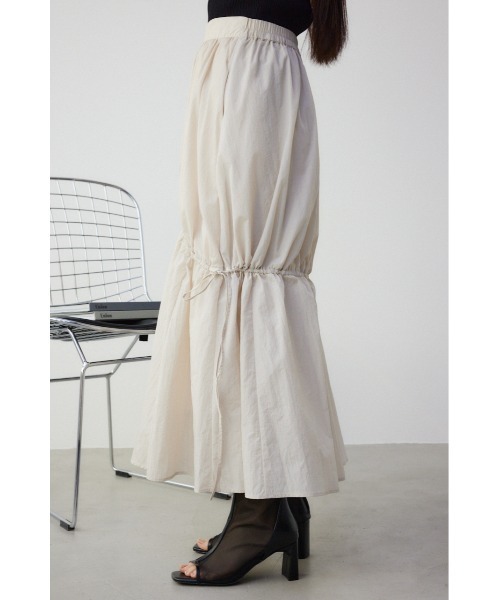 AZUL by moussy(アズールバイマウジー)の「2WAYドローストリングデザインスカート(スカート・レディース・アイボリー/ブラック・SMALL/MEDIUM)」の7枚目の写真