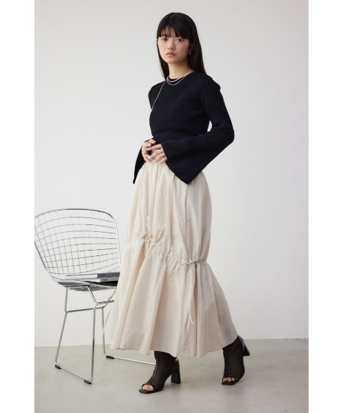 AZUL by moussy(アズールバイマウジー)の「2WAYドローストリングデザインスカート(スカート・レディース・アイボリー/ブラック・SMALL/MEDIUM)」の4枚目の写真