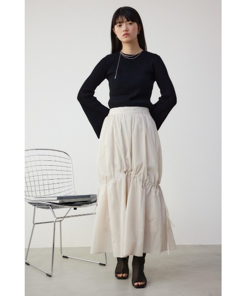 AZUL by moussy(アズールバイマウジー)の「2WAYドローストリングデザインスカート(スカート・レディース・アイボリー/ブラック・SMALL/MEDIUM)」の5枚目の写真