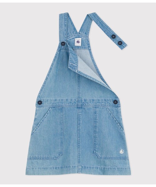 PETIT BATEAU（プチバトー）の「デニムジャンパースカート（ワンピース・キッズ・ブルー・3YEAR/4YEAR/5YEAR）」の2枚目の写真