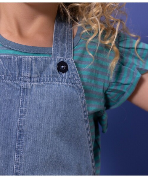 PETIT BATEAU（プチバトー）の「デニムジャンパースカート（ワンピース・キッズ・ブルー・3YEAR/4YEAR/5YEAR）」の6枚目の写真