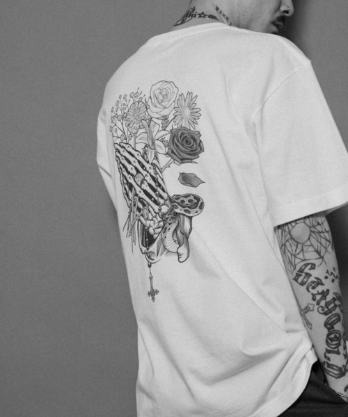 【セール】FLOWER PRAYING HANDS TEE（Tシャツ/カットソー）｜Subciety（サブサエティ）