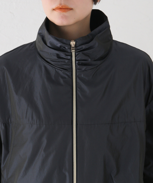 IENA(イエナ)の「【HERNO/ヘルノ】COMPACT BZ ブルゾン GI0000233D(ブルゾン・レディース・グレー/ネイビー・FREE)」の4枚目の写真