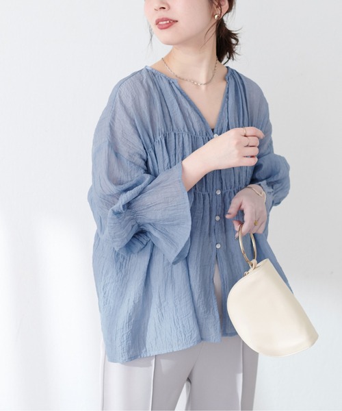 natural couture（ナチュラルクチュール）の「シアー素材キーネックギャザーブラウス（シャツ/ブラウス・レディース・オフホワイト/ブラック/ブルー系その他/ラベンダー・FREE）」の20枚目の写真