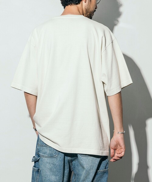 FREAK'S STORE（フリークスストア）の「FREAK’S STORE/フリークスストア ヘビーウェイト NO-SIDE SEAM クルーネック ピグメント ポケットTシャツ/丸胴/10.5オンス/USA COTTON（Tシャツ/カットソー・メンズ・チャコール/ミント/オフホワイト・SMALL/MEDIUM/LARGE）」の6枚目の写真