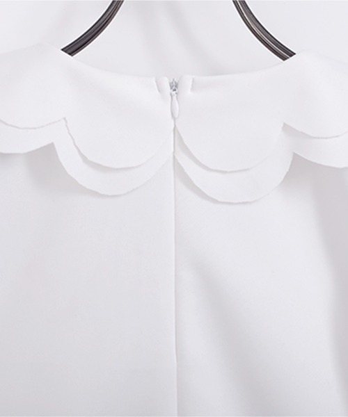 O.S.K（オーエスケー）の「[O.S.K] スカラップブラウス（シャツ/ブラウス・レディース・ブラック/ホワイト・L/M）」の11枚目の写真