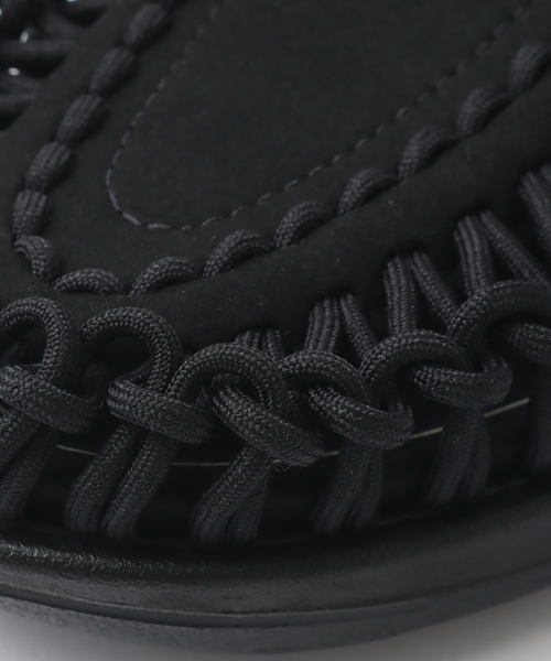 417 EDIFICE（フォーワンセブンエディフィス）の「KEEN (キーン) UNEEK II SLIDE（サンダル・メンズ・ブラック・90/100/80）」の10枚目の写真