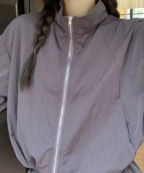 LYEON(リヨン)の「裾ドロスト半袖ブルゾン+ショートパンツ2点セットアップ(ブルゾン・レディース・チャコールグレー/グレー・FREE)」の11枚目の写真