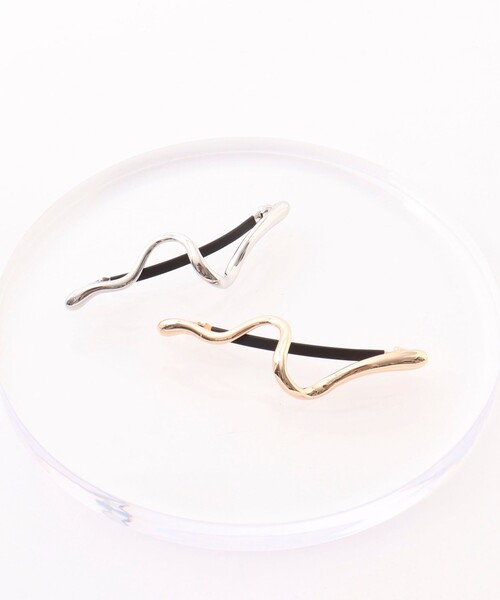 NOLLEY’S Sophi(ノーリーズソフィ)の「ウェーブバレッタ(バレッタ/ヘアクリップ・レディース・シルバー/ゴールド・FREE)」の4枚目の写真