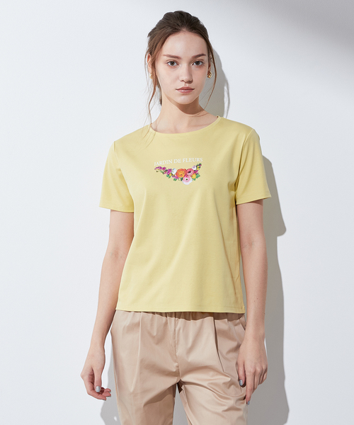 LE SOUK HOLIDAY(ルスークホリデー)の「【接触冷感・UVカット・汗じみ防止】ブーケプリントTシャツ(Tシャツ/カットソー・レディース・オフホワイト/イエロー/ブラック・M/L)」の3枚目の写真