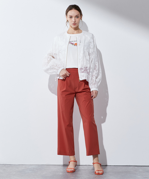 LE SOUK HOLIDAY(ルスークホリデー)の「【接触冷感・UVカット・汗じみ防止】ブーケプリントTシャツ(Tシャツ/カットソー・レディース・オフホワイト/イエロー/ブラック・M/L)」の12枚目の写真